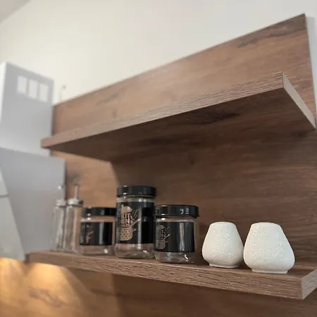 Nicol Apartment