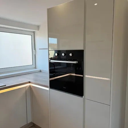Nicol Apartment