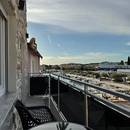 Nicol Apartamento Pirovac