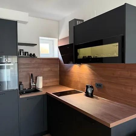 Nicol Apartment