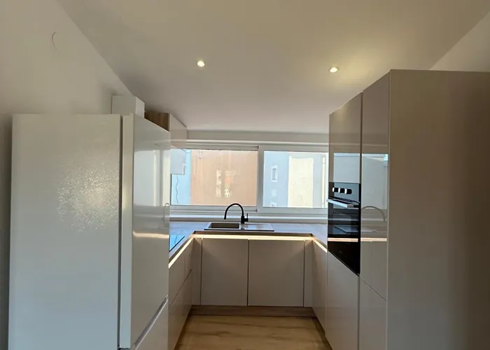 Nicol بيروفاتش