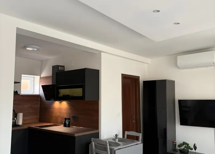 Nicol Appartement Pirovac