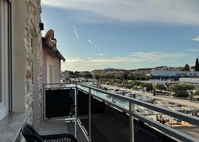 Nicol Appartement Pirovac